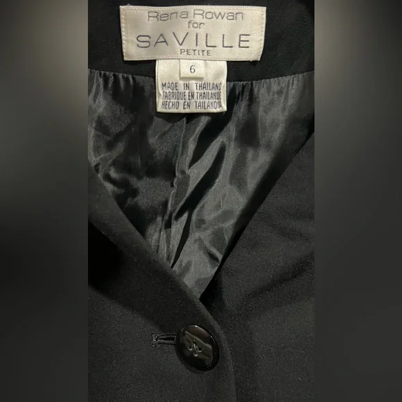 Super cute, Saville petite blazer - Picture 5 of 5